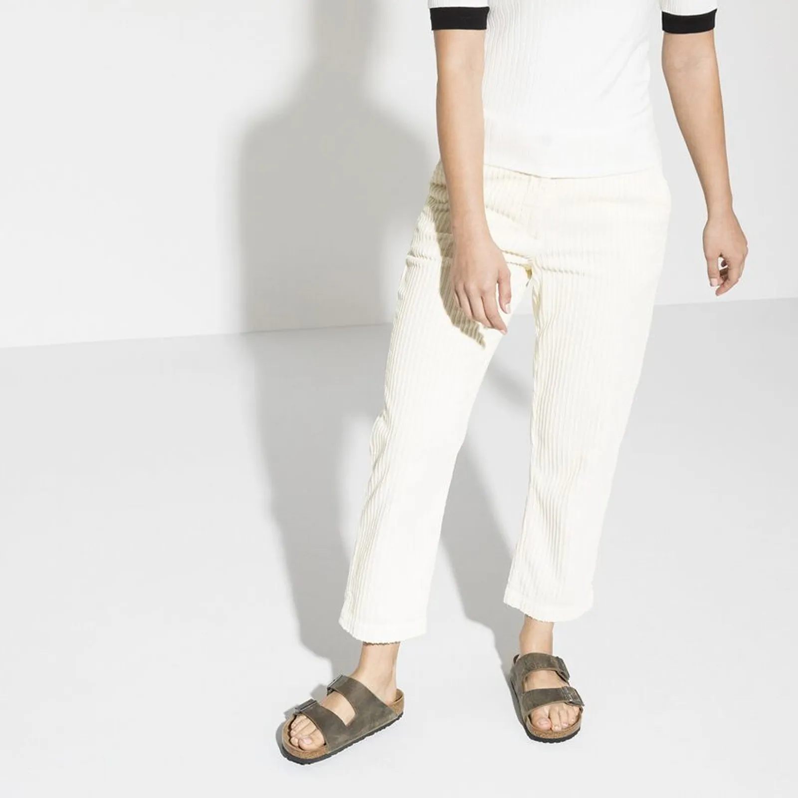 Birkenstock Arizona Soft Footbed Slide Sandal (Unisex) - Faded Khaki Oiled Leather