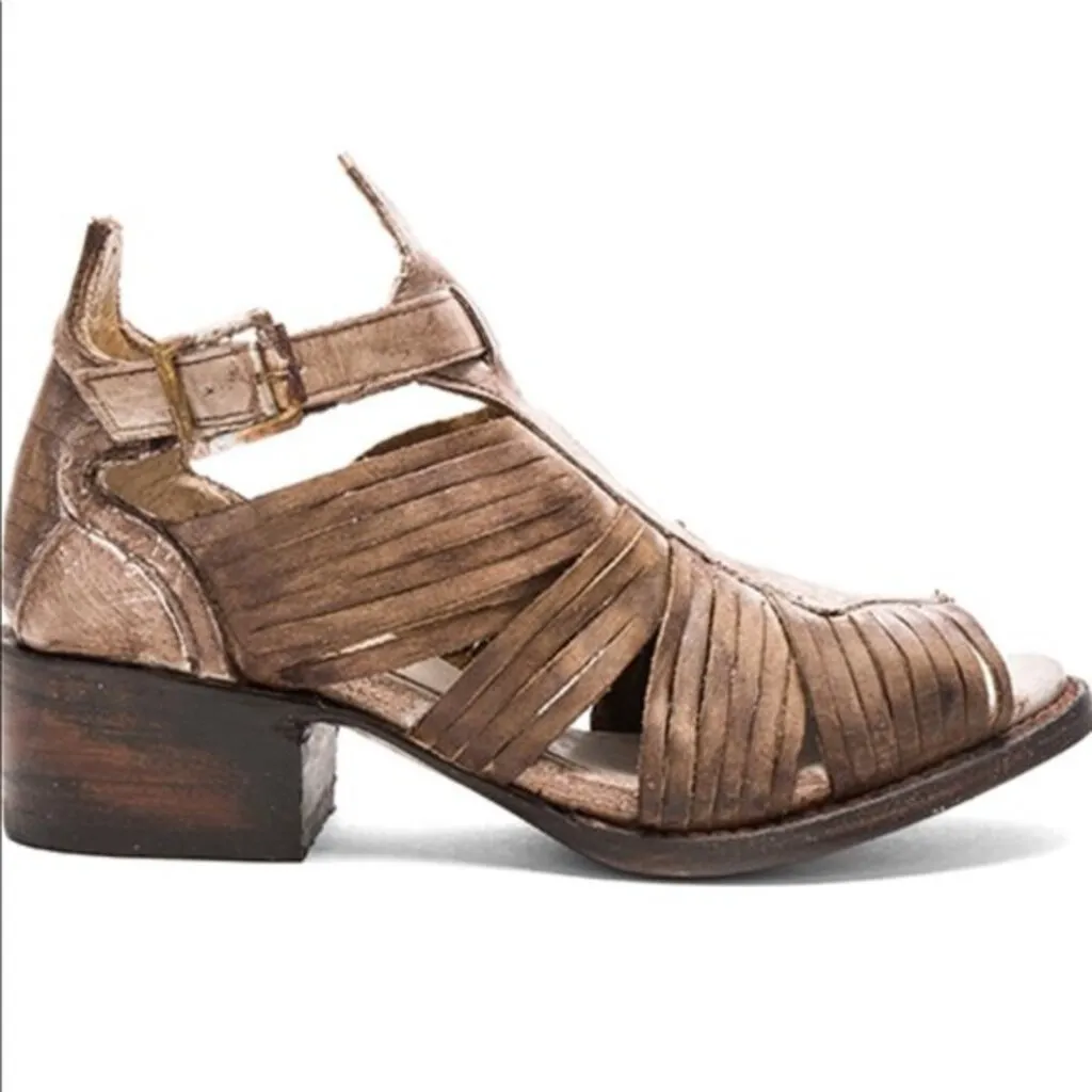 Free Bird Arrow Sandals - Size 7