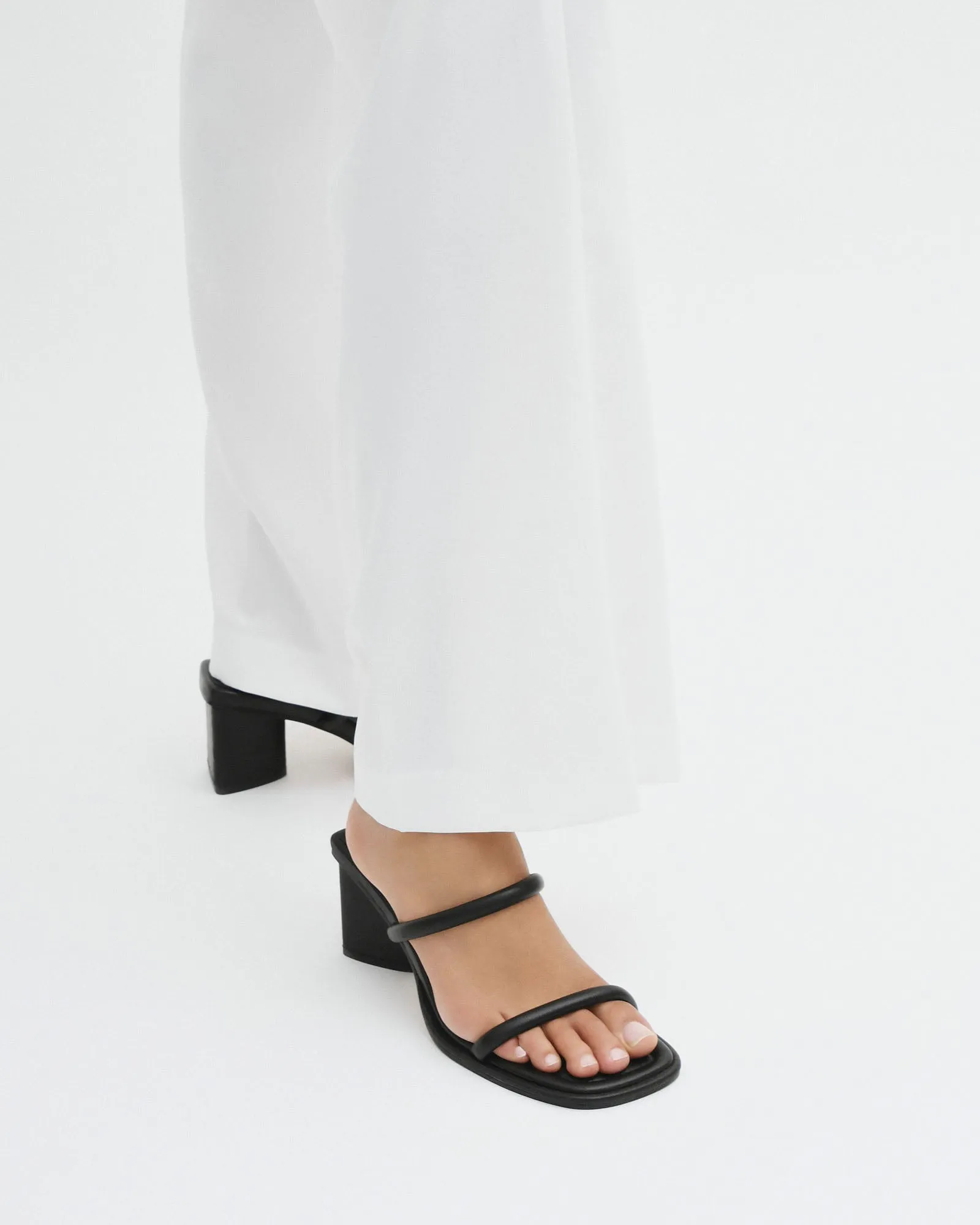 MIMI MID HEEL SANDALS BLACK LEATHER